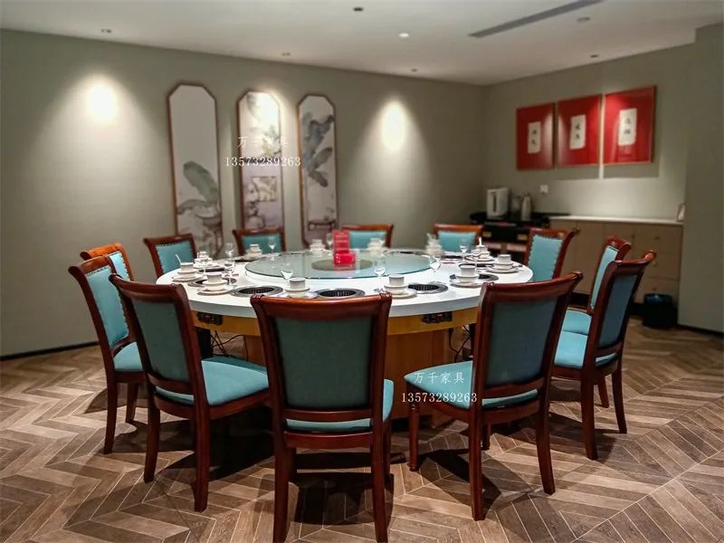 青島火鍋?zhàn)蓝ㄖ啤玖鹆Ь繜o(wú)煙火鍋?zhàn)溃Χ嗫畎g圓桌