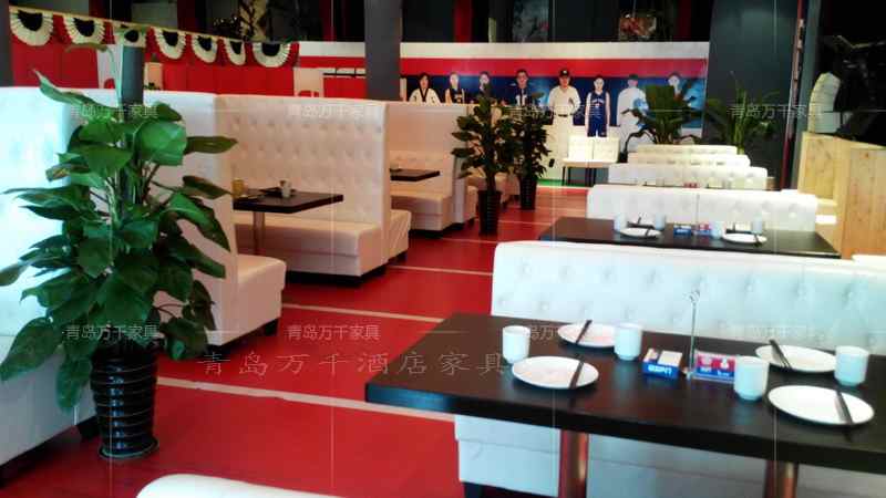  青島南京路 中聯(lián)廣場(chǎng)夜潮音樂餐廳