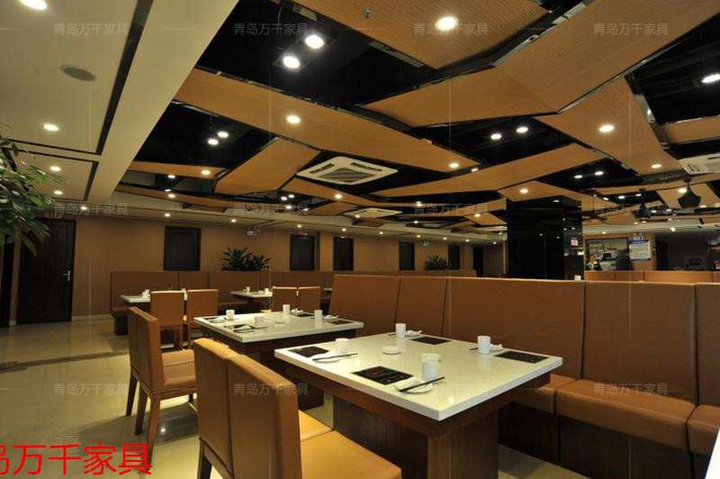  紅與黑全國(guó)連鎖加盟店