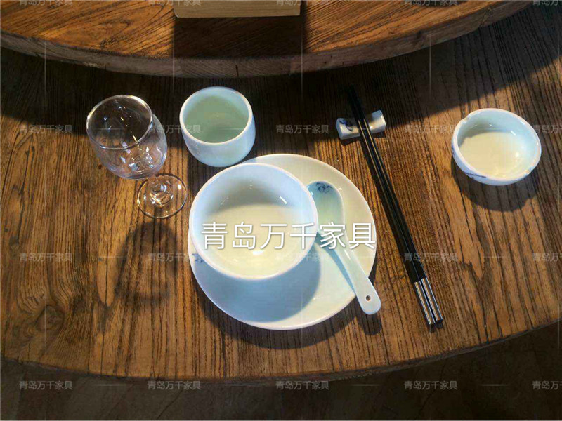  即墨溫泉鎮(zhèn) 海鮮一鍋出 老門板桌